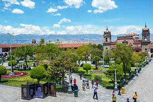 Ayacucho con SKY AIRLINE desde Lima